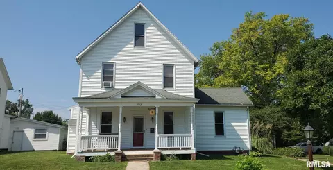 712 N Broadway St, Lewistown, IL 61542