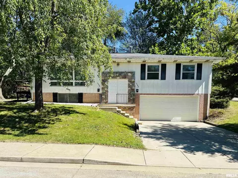 1703 W Tiffany Ct, Peoria, IL 61614