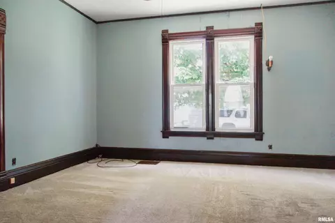 408 E 4th St, Delavan, IL 61734 photo 17