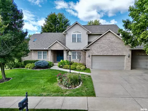 7011 N Clayton Ct, Peoria, IL 61615