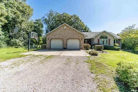 9100 S Terry Rd, Mapleton, IL 61547