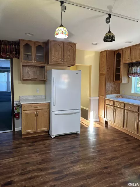 108 E College Ave, Eureka, IL 61530 photo 18
