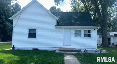 605 E 4th St, Glasford, IL 61533