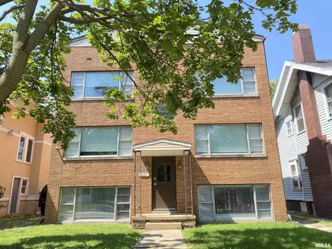 1029 N University St, Peoria, IL 61606