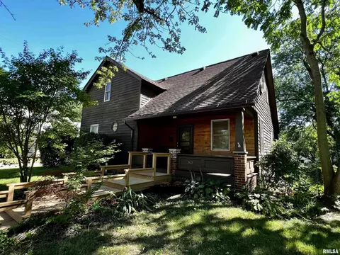 503 S Johnson St, Macomb, IL 61455