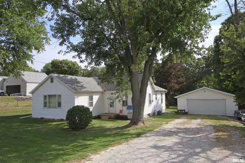 220 Murphy Ln, Metamora, IL 61548