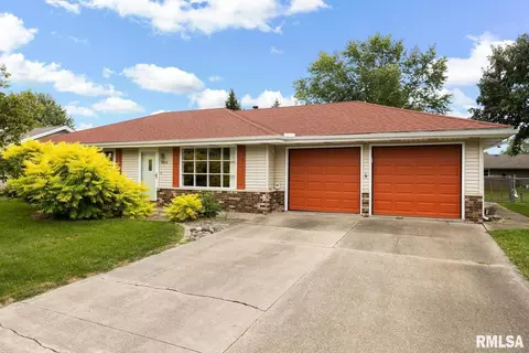 5816 W Sioux Trl, Peoria, IL 61607