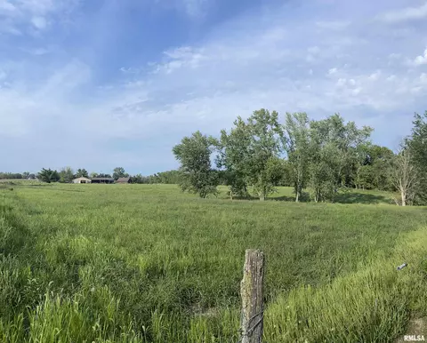 0 W Cypress, Canton, IL 61520