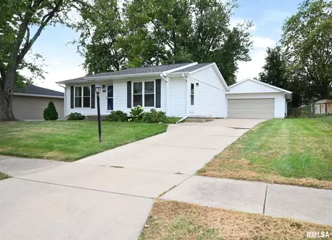 406 Radisson Rd, Marquette Heights, IL 61554