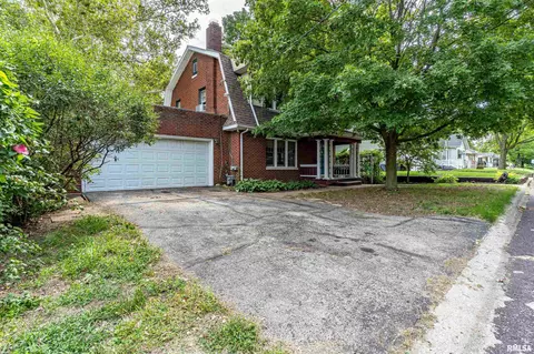 2102 N Ellis St, Peoria, IL 61604