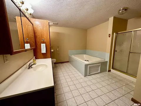 1131 N Nofsinger Rd, Metamora, IL 61548 photo 12