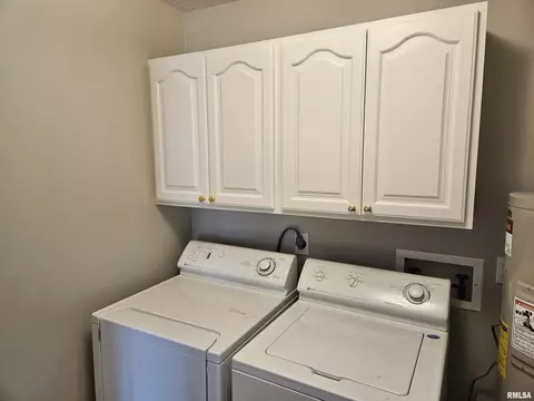 225 Scotch Pine Dr, Macomb, IL 61455 photo 14