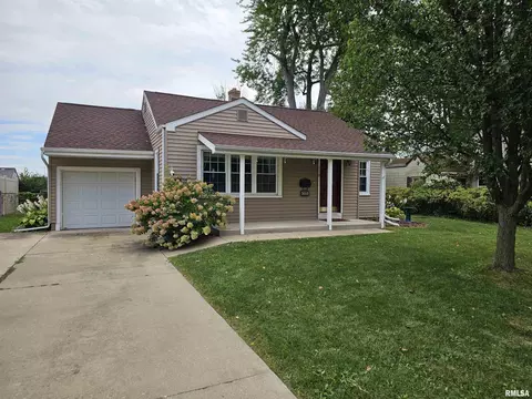 115 Lynn St, Washington, IL 61571