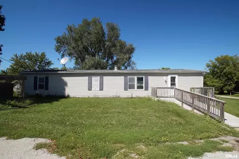 406 W Church St, Washburn, IL 61570