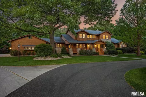 1280 N Forrest Dr, Germantown Hills, IL 61548