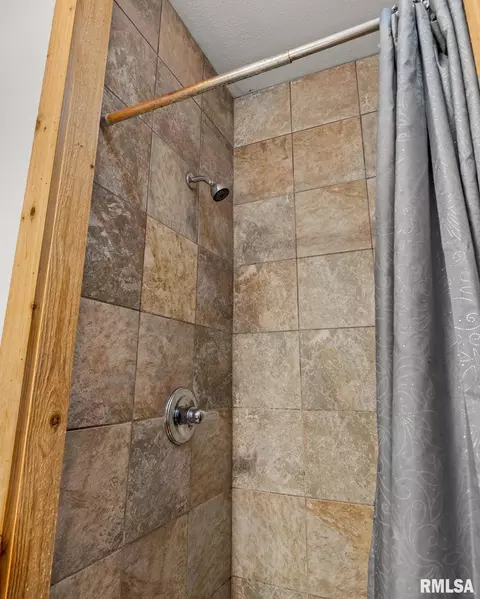 320 E 10th St, Glasford, IL 61533 photo 29