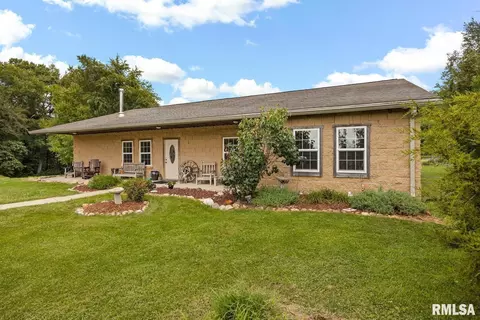 320 E 10th St, Glasford, IL 61533 photo 4