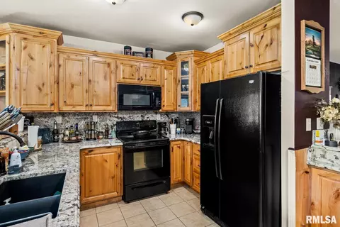 320 E 10th St, Glasford, IL 61533 photo 15