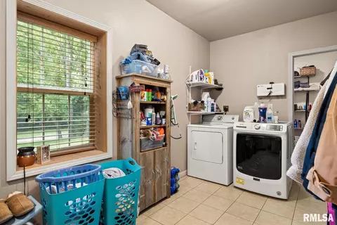 320 E 10th St, Glasford, IL 61533 photo 30