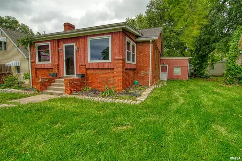 502 S Stewart St, Creve Coeur, IL 61610