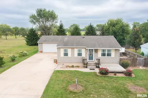 106 Maple St, South Pekin, IL 61564