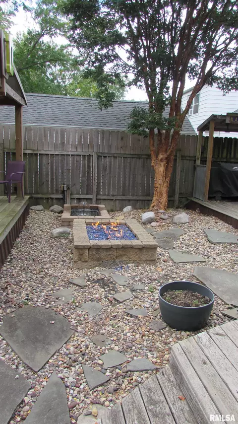 902 E Willcox Ave, Peoria, IL 61603 photo 39