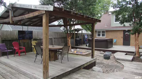 902 E Willcox Ave, Peoria, IL 61603 photo 40