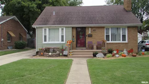 902 E Willcox Ave, Peoria, IL 61603 photo 3