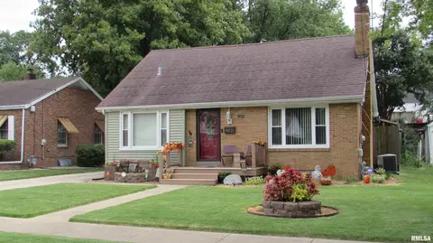 902 E Willcox Ave, Peoria, IL 61603