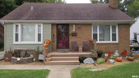 902 E Willcox Ave, Peoria, IL 61603 photo 2