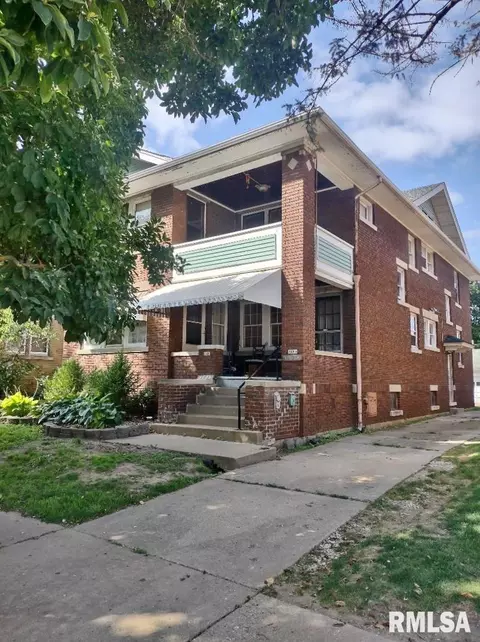 1223-1225 N Douglas St, Peoria, IL 61606