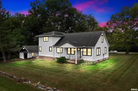 1788 Nofsinger Rd, Washington, IL 61571
