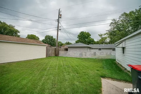 420 Capri St, Pekin, IL 61554 photo 32