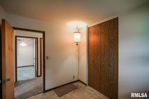 420 Capri St, Pekin, IL 61554 photo 20
