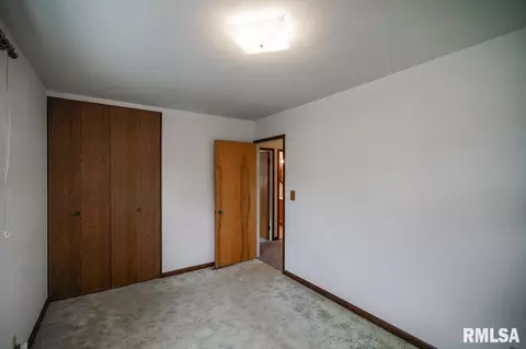 420 Capri St, Pekin, IL 61554 photo 18