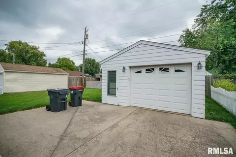 420 Capri St, Pekin, IL 61554 photo 30