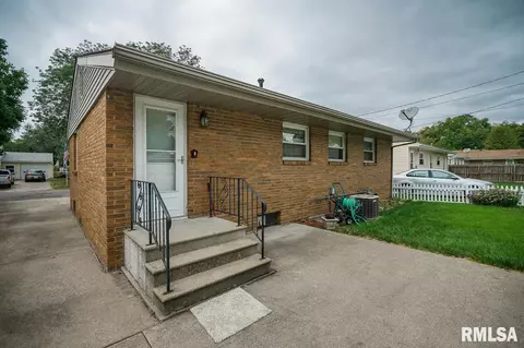 420 Capri St, Pekin, IL 61554 photo 31
