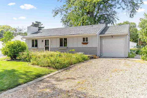 14317 N Edgewater Ave, Chillicothe, IL 61523