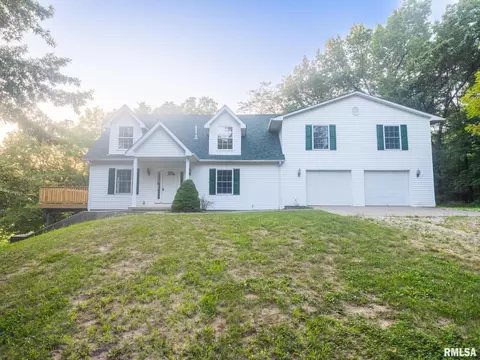 8493 N Wildlife Rd, Hopedale, IL 61747