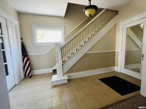 709 E Carroll St, Macomb, IL 61455 photo 3