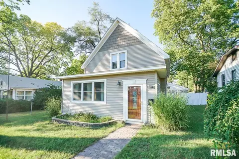 321 Willow St, Pekin, IL 61554