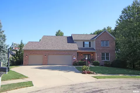 2601 W Windflower Ct, Peoria, IL 61615
