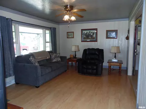 103 S State St, Bryant, IL 61519 photo 30