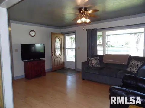 103 S State St, Bryant, IL 61519 photo 7