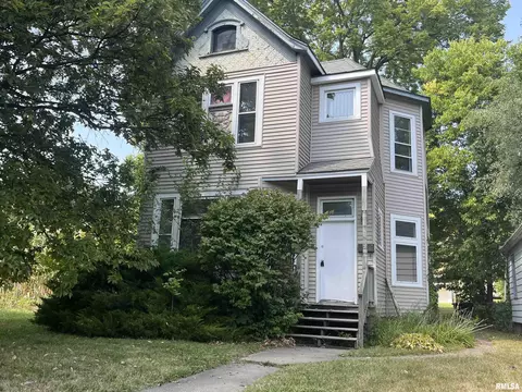 1403 NE Perry Ave, Peoria, IL 61603
