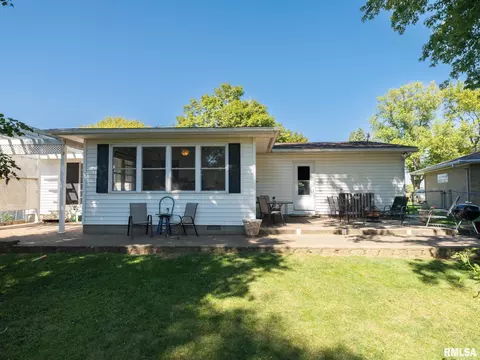 113 Pieper Cir, Delavan, IL 61734 photo 8