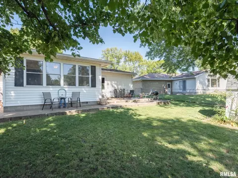 113 Pieper Cir, Delavan, IL 61734 photo 10