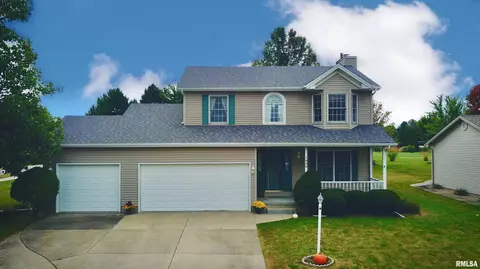 1900 Deer Ln, Washington, IL 61571