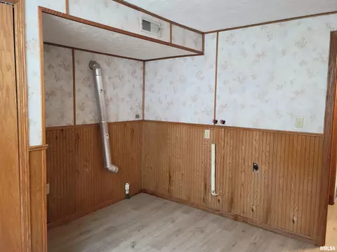 1425 E Spruce St, Canton, IL 61520 photo 18
