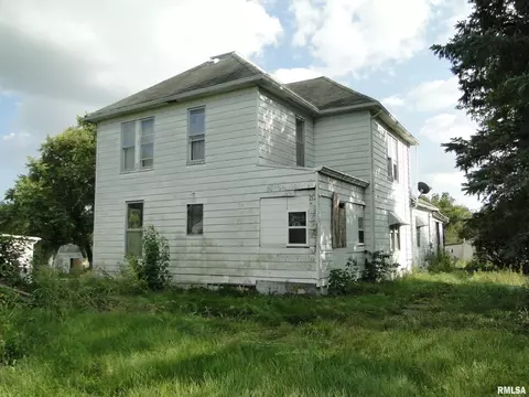 110 Laurel St, Elvaston, IL 62334